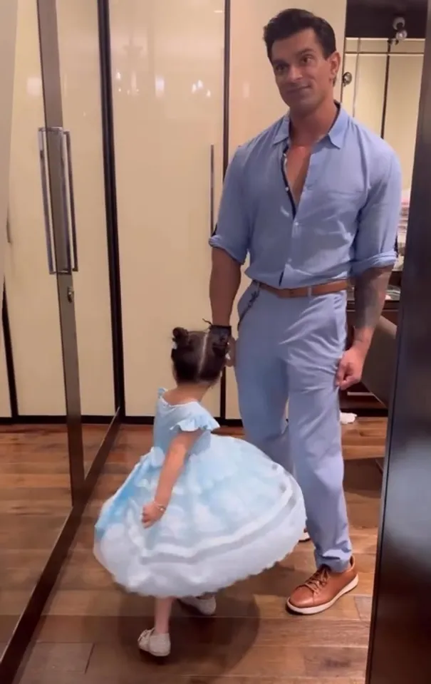 Bipasha shows what it's like to be a ‘girl dad’ with ‘Mr. Macho’ Karan Singh Grover