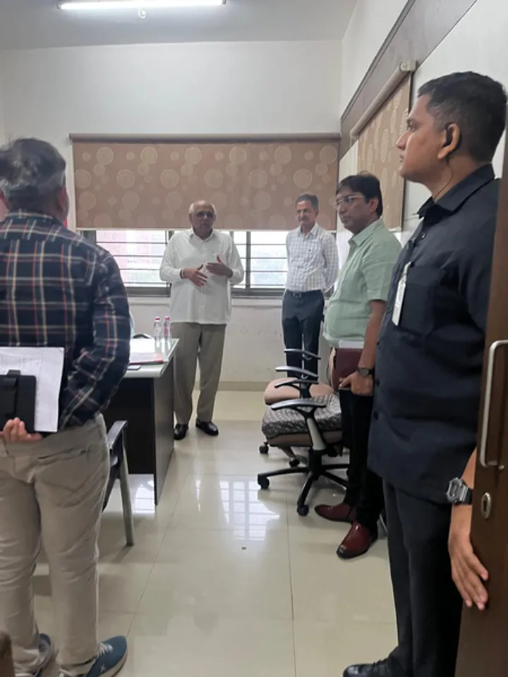 सीएम भूपेंद्र पटेल ने गांधीनगर में जल आपूर्ति बोर्ड के कार्यकारी अभियंता कार्यालय का किया औचक निरीक्षण