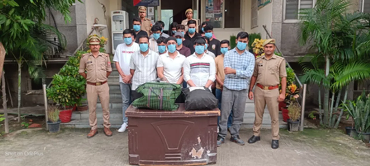 नोएडा में फर्जी कॉल सेंटर का भंडाफोड़, विदेशी नागरिकों को ठगने वाले 18 लोग गिरफ्तार