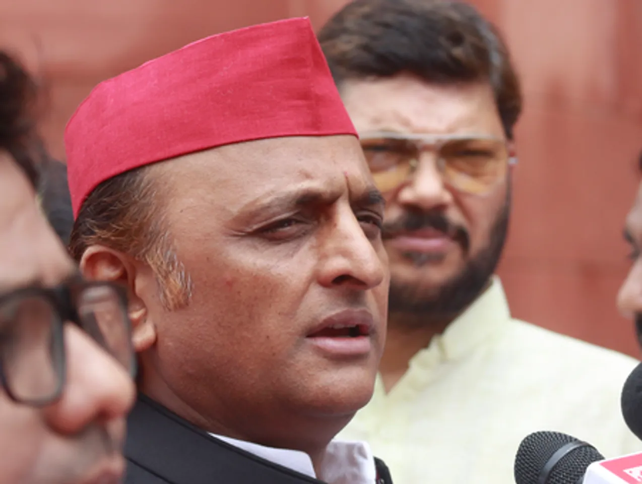 पीडीए वर्ग को सामाजिक-राजनीतिक रूप से कमजोर करना चाहती है भाजपा : अखिलेश यादव