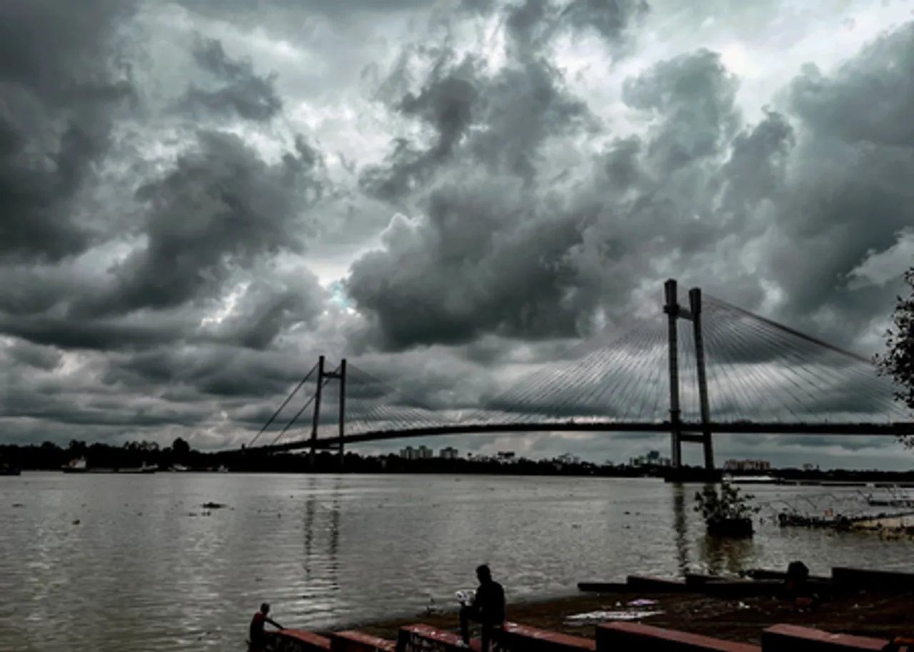 Heavy rainfall in North Bengal, MeT office issues red alert