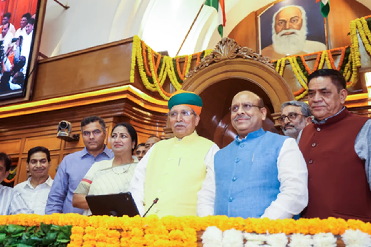 अर्जुन राम मेघवाल ने दिल्ली विधानसभा में 500 किलोवाट सौर संयंत्र, ई-विधान का उद्घाटन किया