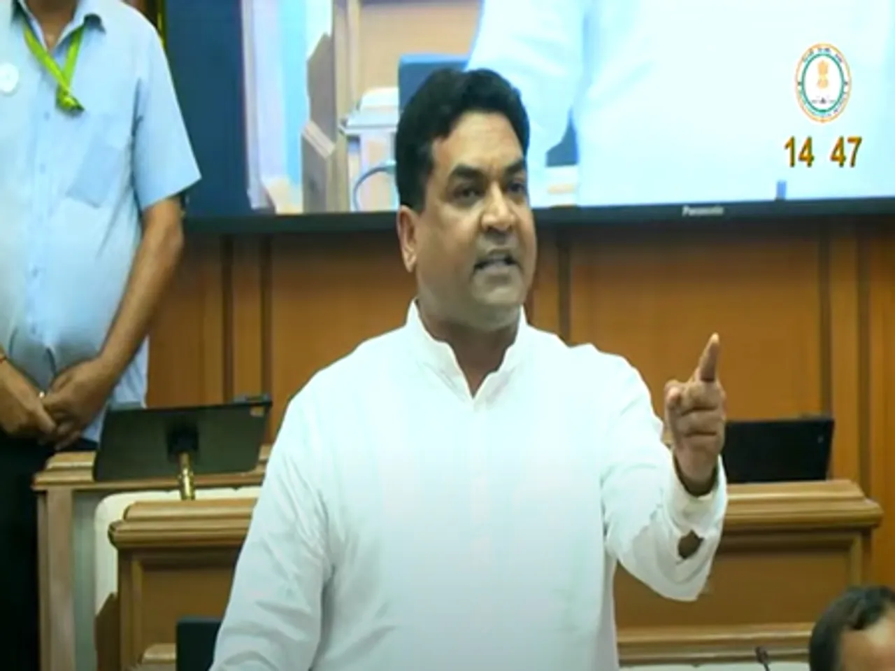 दिल्ली विधानसभा : 'ऑपरेशन सिंदूर' और 'ऑपरेशन महादेव' पर धन्यवाद प्रस्ताव के दौरान विपक्ष का हंगामा, कपिल मिश्रा ने की नारेबाजी