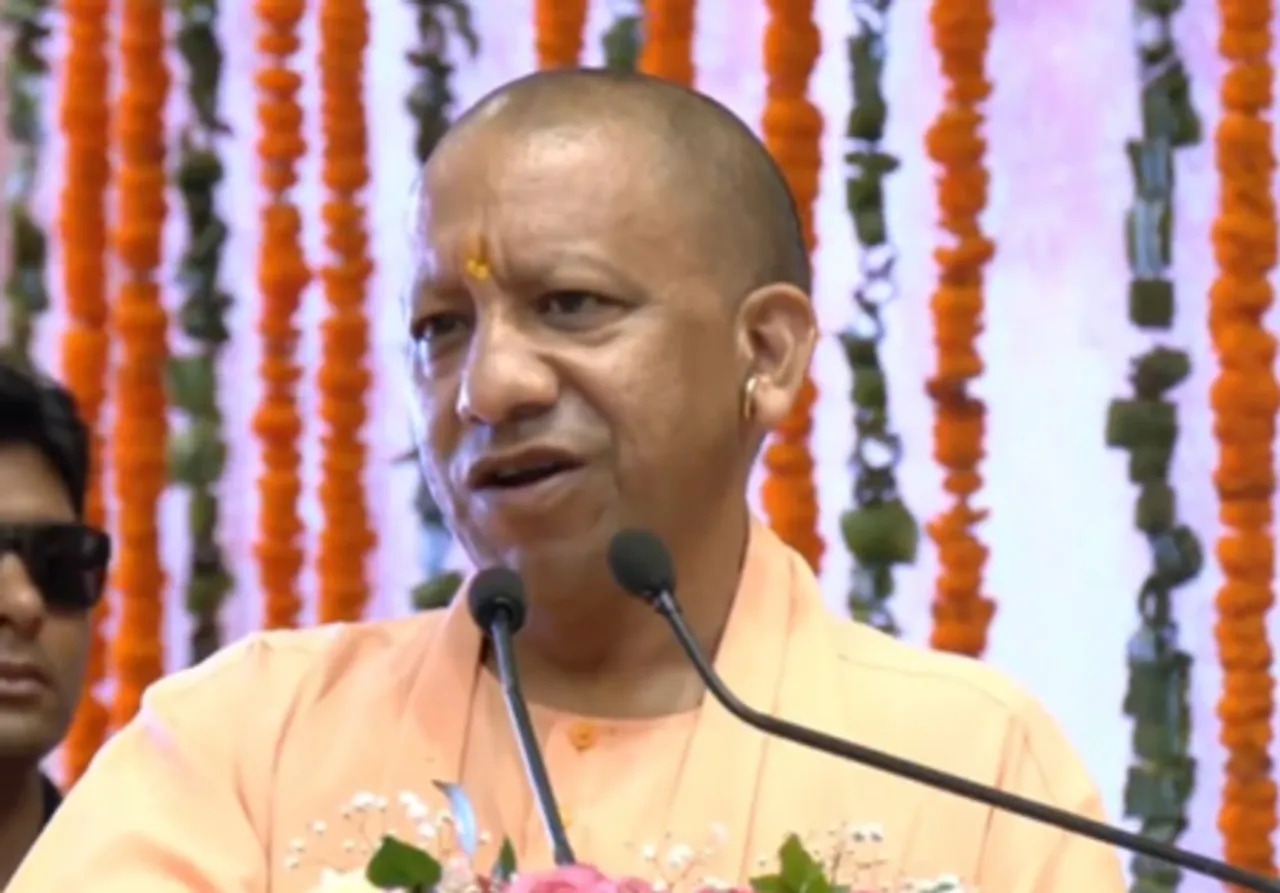 'भैंसा गाड़ी नहीं, बुलेट ट्रेन' है डबल इंजन की सरकार : सीएम योगी आदित्यनाथ