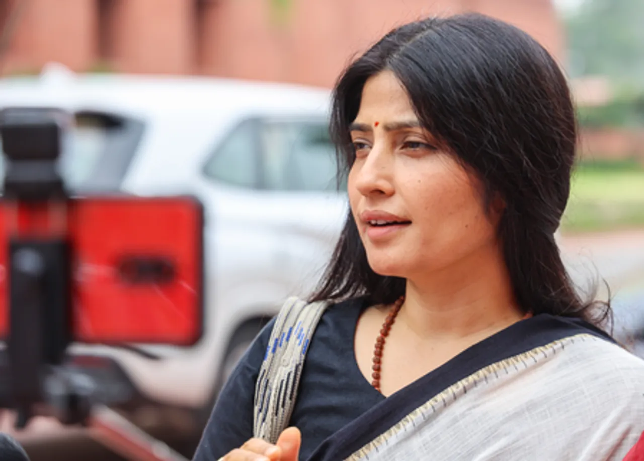 भाजपा चुनाव आयोग के साथ मिलीभगत करके लोकतांत्रिक व्यवस्था को कर रही खत्म: डिंपल यादव