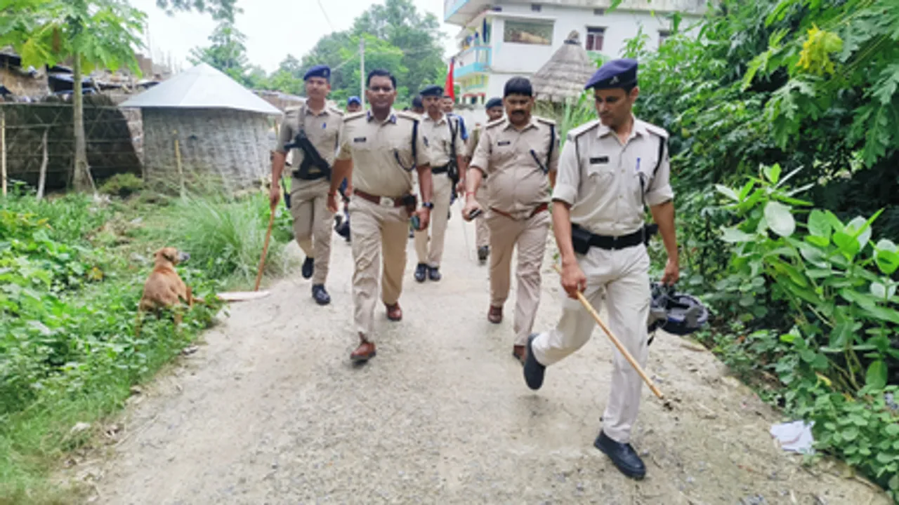 बिहार: सारण में पुलिस मुठभेड़ में दो वांछित अपराधी घायल, पांच गिरफ्तार