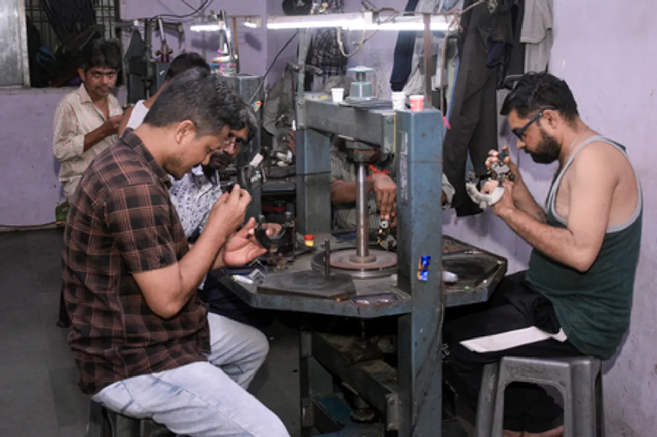 Surat: Diamond craftsmen at work