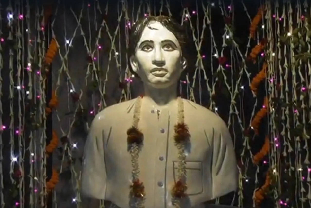 शहीद खुदीराम बोस के शहादत दिवस पर जेल में श्रद्धांजलि, गांव की मिट्टी लेकर मिदनापुर से पहुंचे लोग