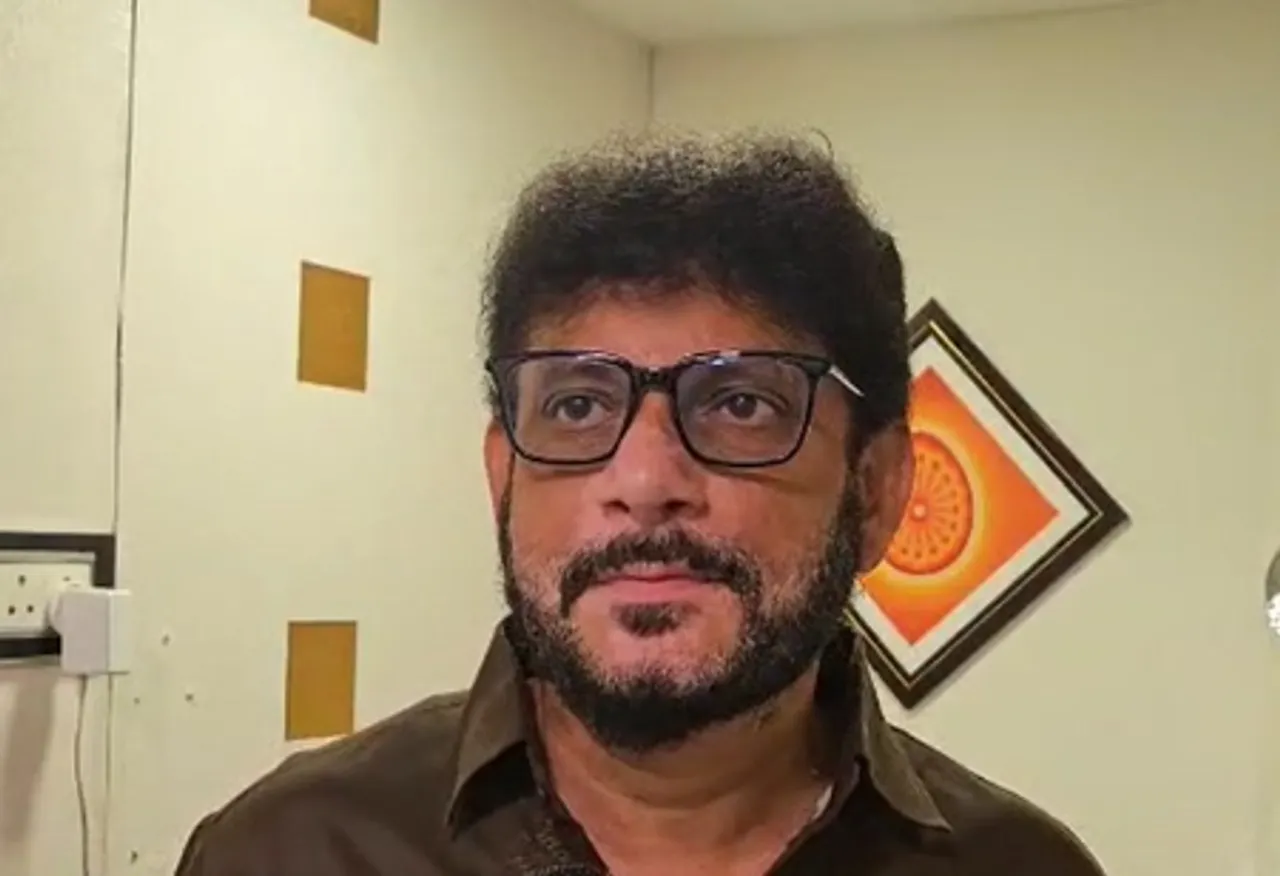 विपक्ष के आरोपों पर चुनाव आयोग को देना चाहिए स्पष्टीकरण: वारिस पठान