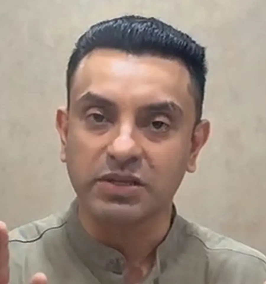 उद्धव और राज ठाकरे को मराठी मानुष नहीं, परिवार और पावर से प्यार है : तहसीन पूनावाला