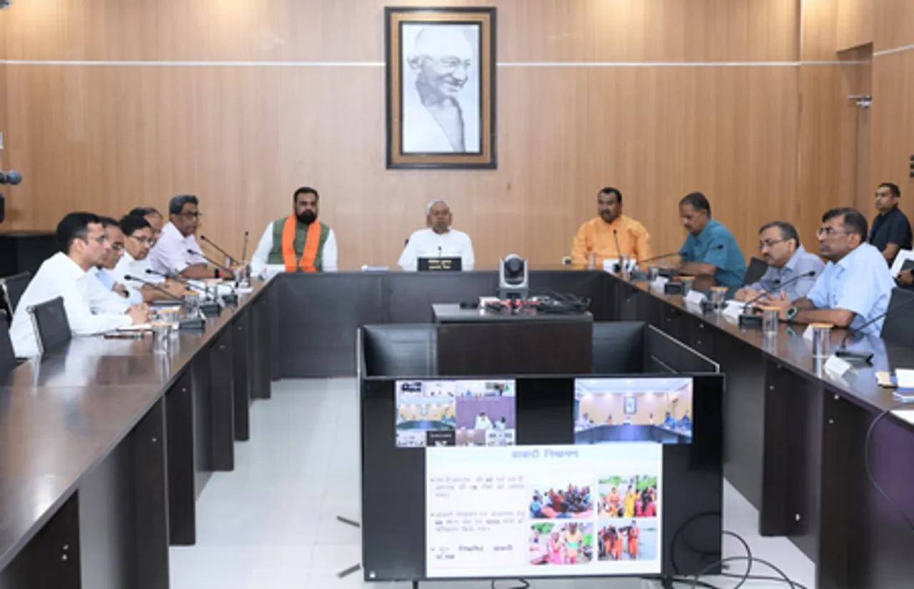 बिहार में बाढ़ से 10 जिले प्रभावित, सीएम ने राहत एवं बचाव कार्यों की समीक्षा की