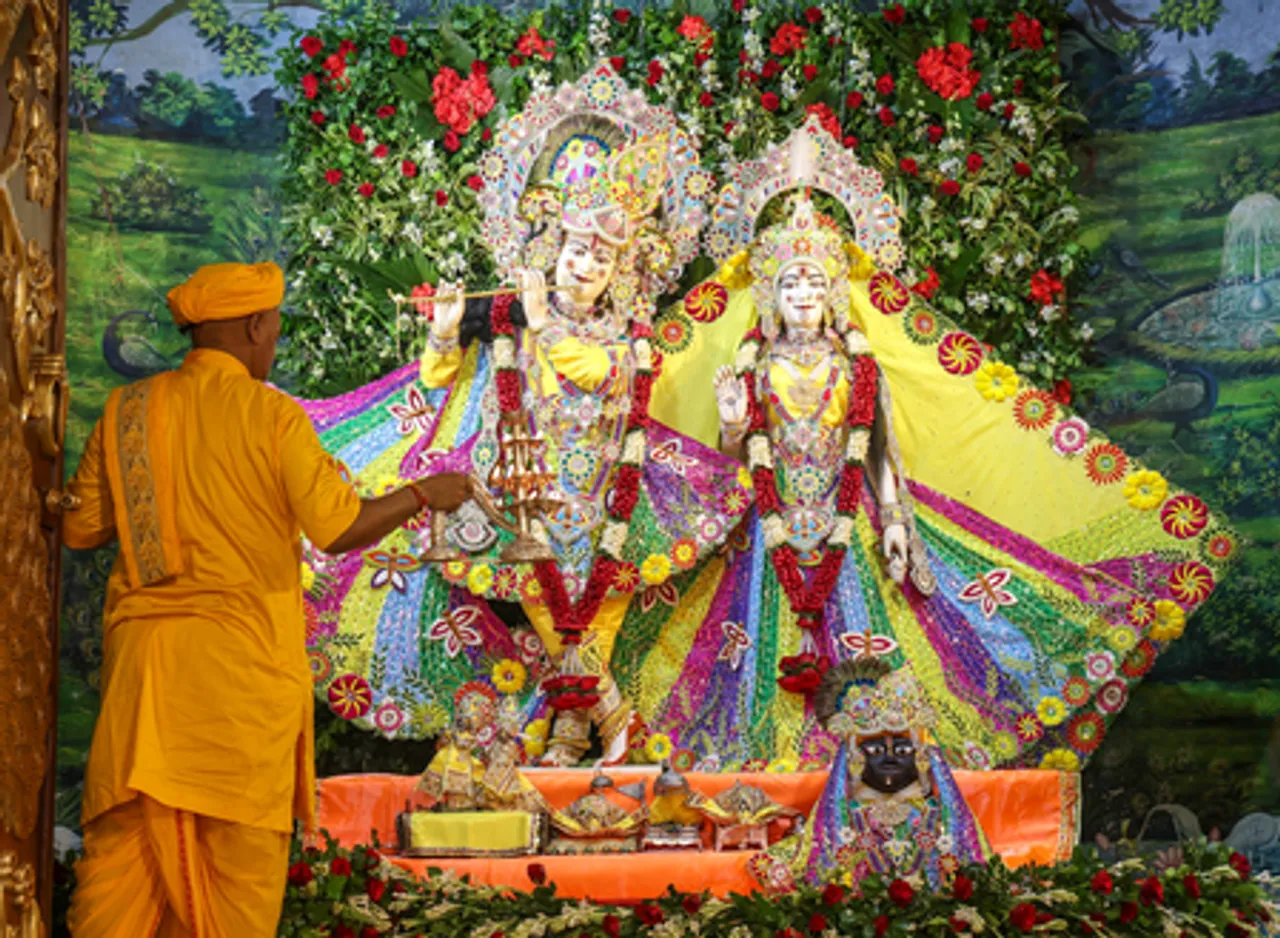 Mathura: Morning Aarti at Sri Krishna Janmabhoomi