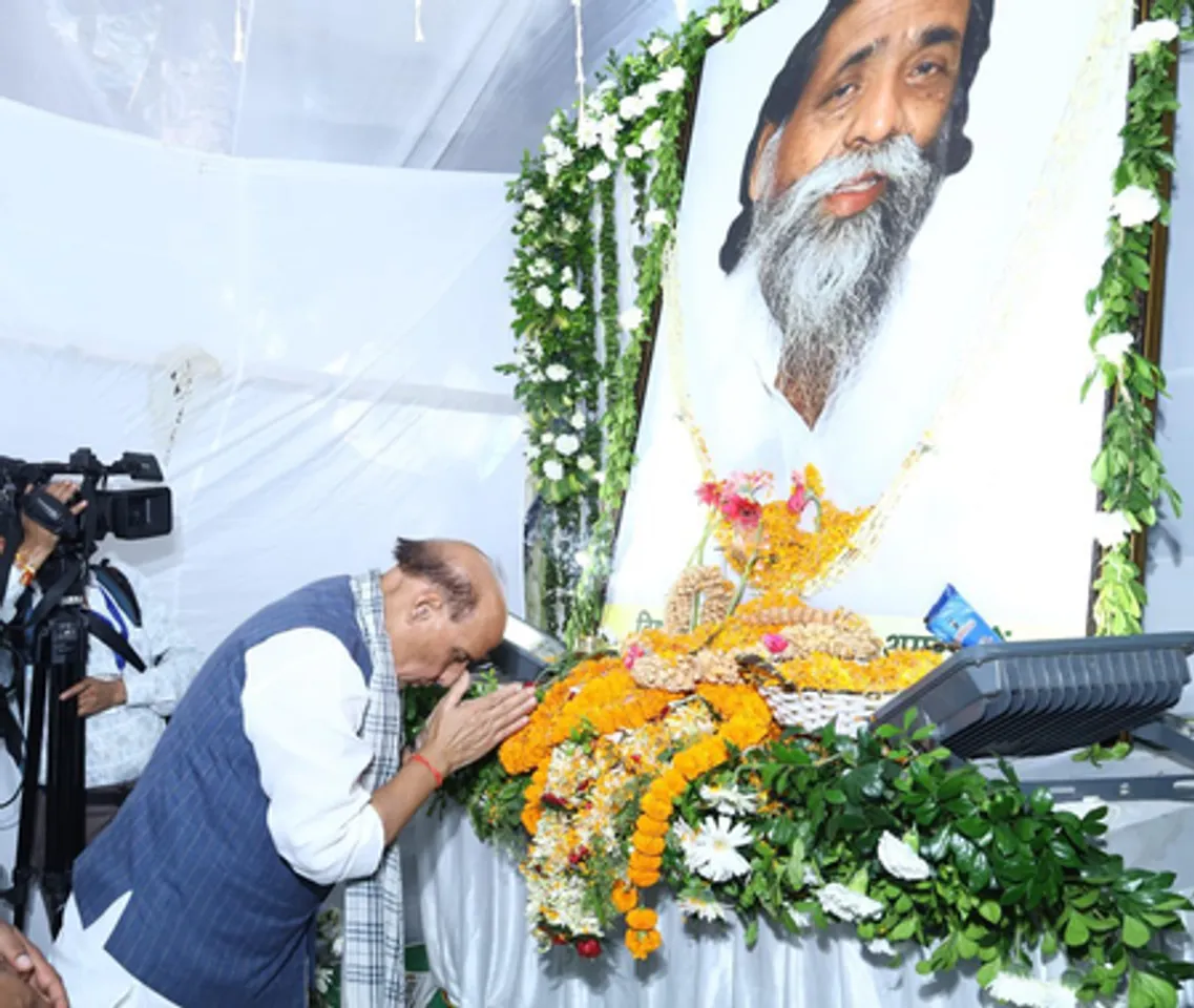 शिबू सोरेन का जीवन सहजता और समर्णण की मिसाल: राजनाथ सिंह