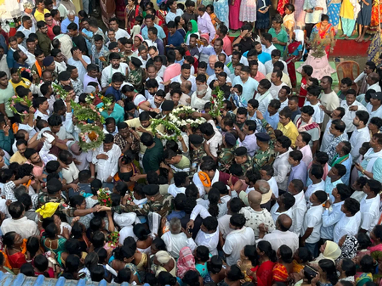 झारखंड के दिवंगत शिक्षा मंत्री रामदास सोरेन की राजकीय सम्मान के साथ अंत्येष्टि