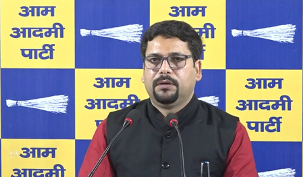 भाजपा सरकार से खुश नहीं दिल्ली की जनता : संजीव झा