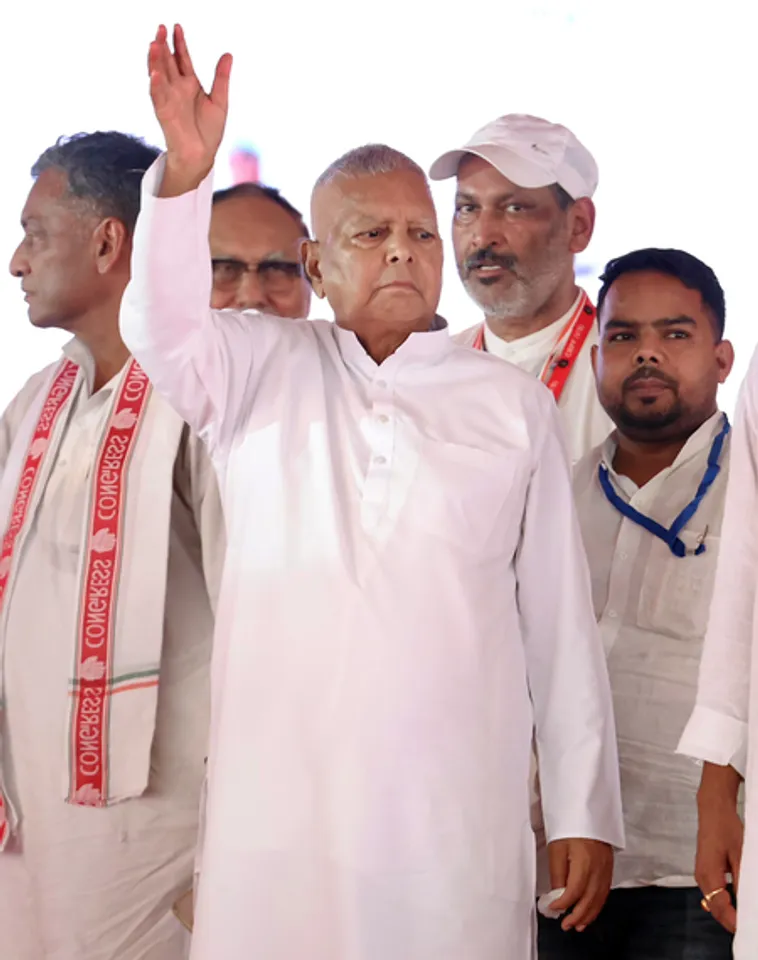 राजद के अध्यक्ष लालू यादव पुराने अंदाज में दिखे, कहा- भाजपा को नहीं आने देना है