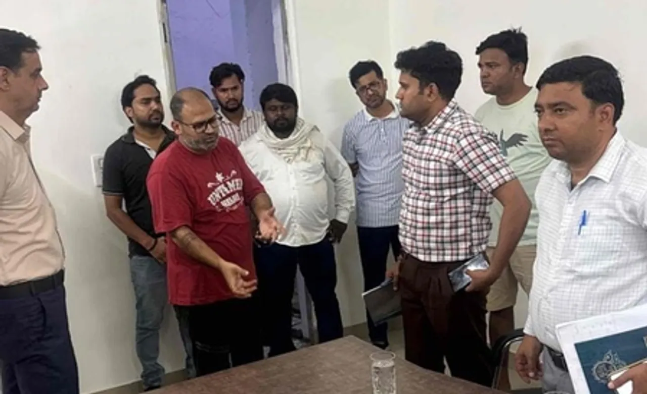 ग्रेटर नोएडा : कूड़ा प्रबंधन में लापरवाही, दो सोसायटी पर 40 हजार से अधिक का जुर्माना