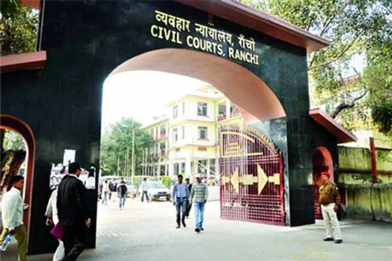 झारखंड शराब घोटाले में छत्तीसगढ़ के कारोबारी सिद्धार्थ सिंघानिया और रिटायर आईएएस अमित प्रकाश को मिली जमानत