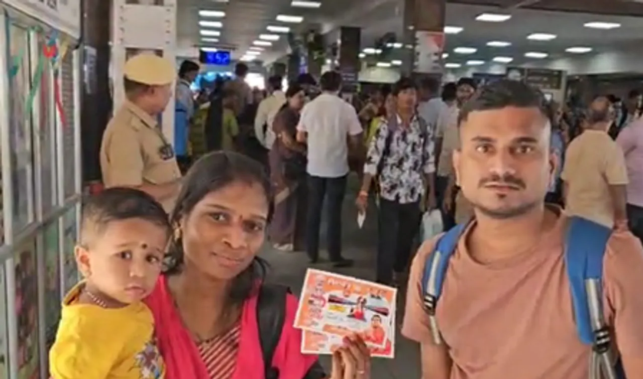 ‘मोदी एक्सप्रेस’ में मिली कन्फर्म टिकट से खिले यात्रियों के चेहरे