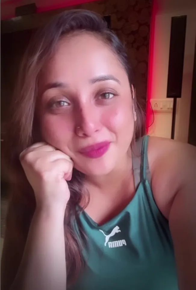 एंटरटेनमेंट से भरपूर है रानी चटर्जी की 'सास-बहू चली स्वर्ग लोक', आज हो रहा है टीवी प्रीमियर