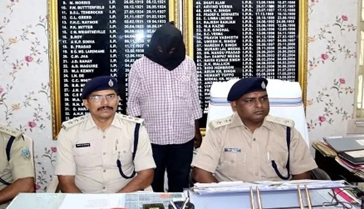 दुमका में बुजुर्ग दंपति हत्याकांड का पुलिस ने किया खुलासा, दामाद गिरफ्तार