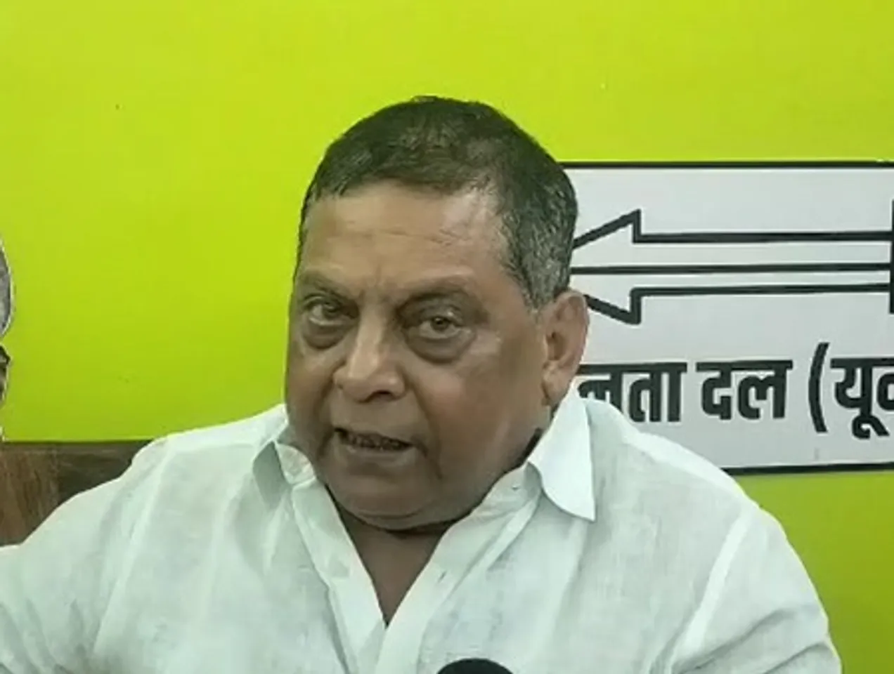 प्रियंका गांधी की बिहार यात्रा पर जेडीयू प्रवक्ता का तंज, 'नीतीश कुमार के नेतृत्व में हुए विकास को देखें'