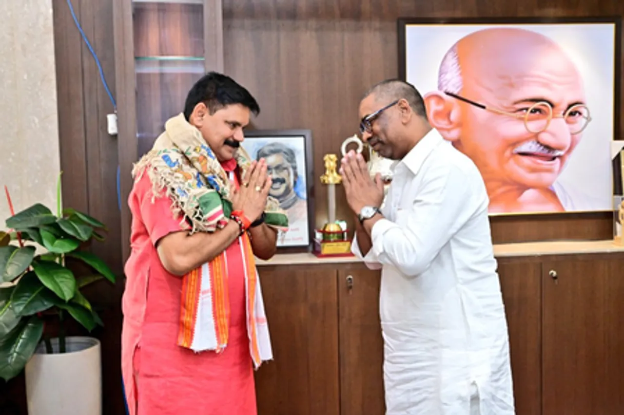 झारखंड: झरिया मास्टर प्लान पर सीएम सोरेन से हुई चर्चा सकारात्मक: सतीश चंद्र दुबे
