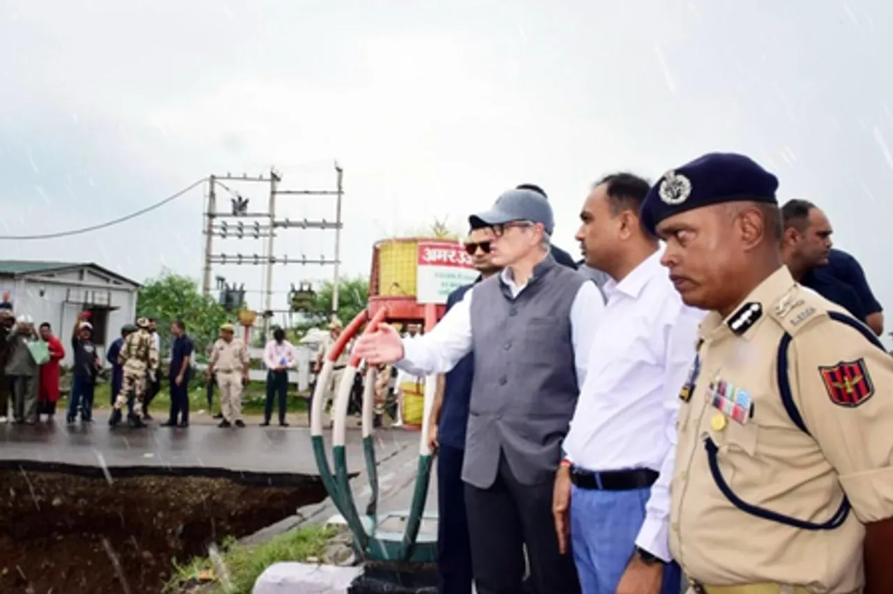 Jammu: Omar Abdullah Visits Flood-Affected Areas