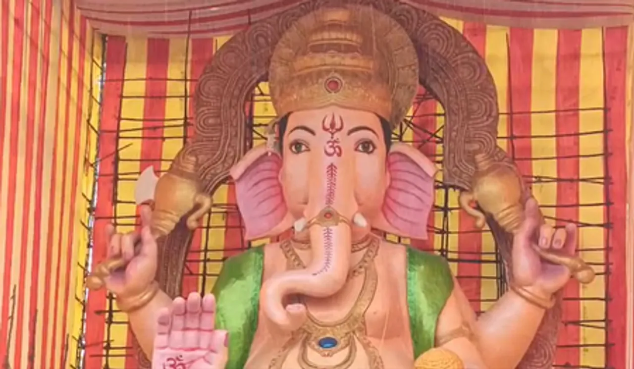 विजयवाड़ा में 72 फीट ऊंची इको-फ्रेंडली डुंडी गणपति प्रतिमा बनी आकर्षण का केंद्र