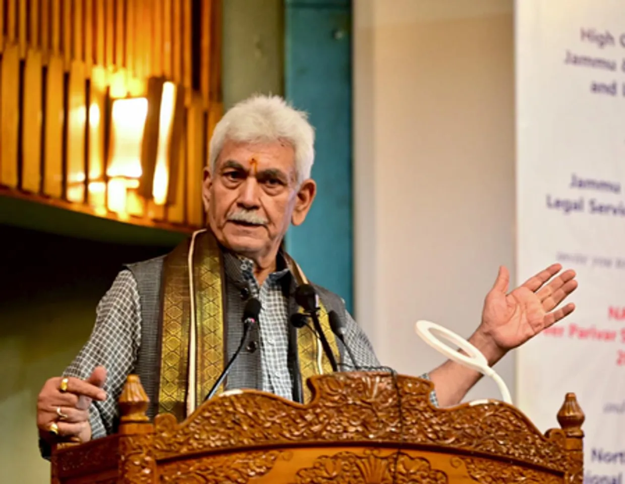 जम्मू : अब तक 5000 से अधिक लोगों का रेस्क्यू, एलजी मनोज सिन्हा ने अधिकारियों से की बात