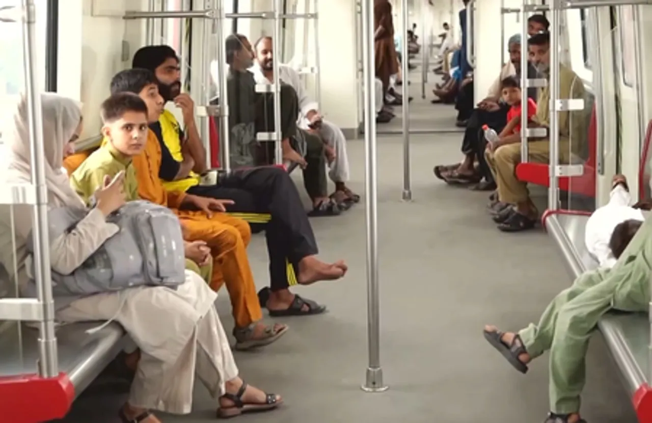 चीन निर्मित मेट्रो पाकिस्तान में लोकप्रिय