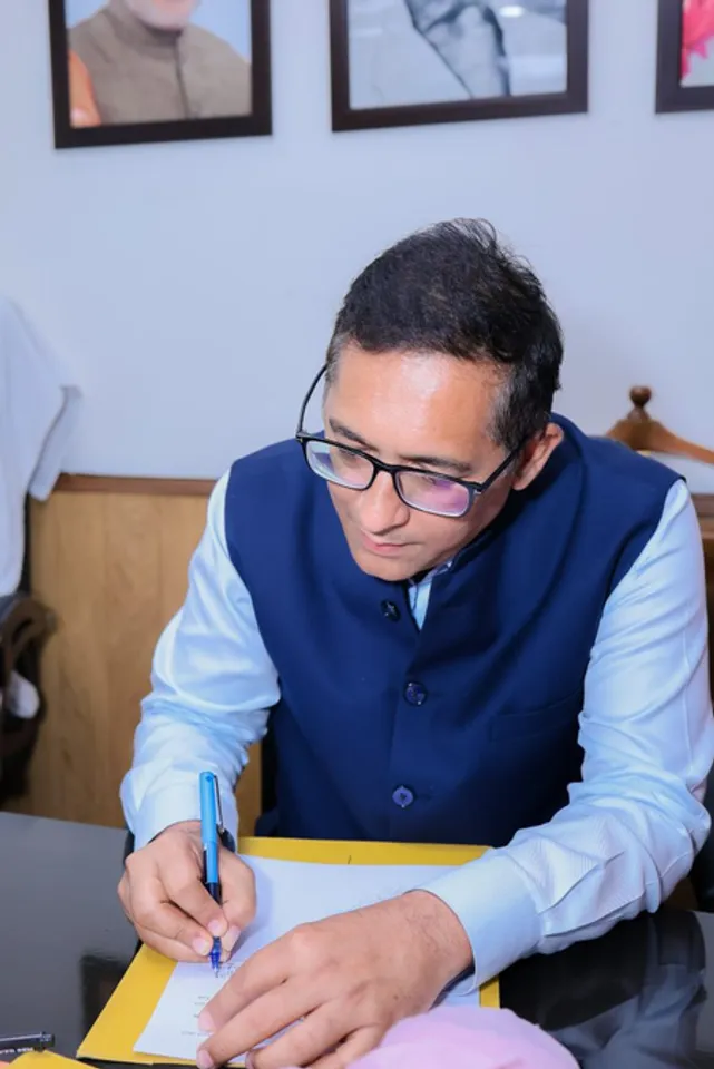 विधि आयोग के सदस्य हितेश जैन ने पूर्व जजों को दिया जवाब, बोले- इस लॉबी को बेनकाब करना जरूरी
