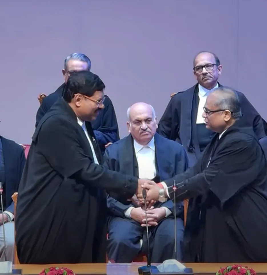 सुप्रीम कोर्ट को मिले दो नए जज, जस्टिस आलोक अराधे और जस्टिस विपुल पंचोली ने ली शपथ