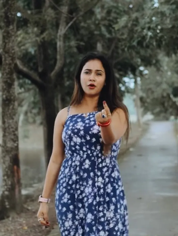 'लईकी का करि बोल द' पर त्रिशा कर ने दिए एक्सप्रेशन, फैंस बोले- 'नजर ही नहीं हट रही आपसे'