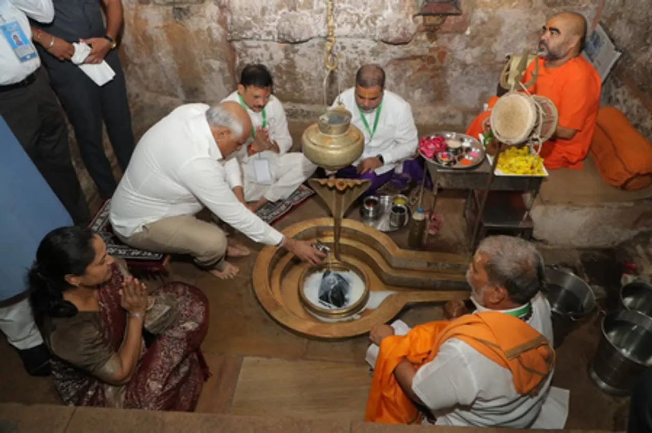 सीएम भूपेंद्र पटेल ने गलतेश्वर महादेव के दर्शन कर जन सुख-समृद्धि के लिए की प्रार्थना