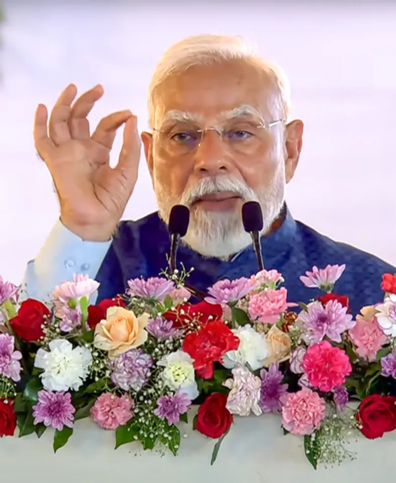 'मन की बात' में पीएम मोदी ने की पुलवामा के पहले डे-नाइट क्रिकेट मैच और डल झील के वॉटर स्पोर्ट्स फेस्टिवल की सराहना