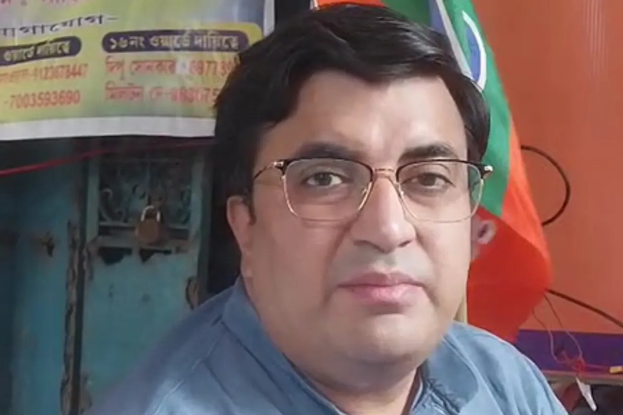 भाजपा नेता तमोघ्न घोष ने देशवासियों से स्वदेशी अपनाने की अपील की