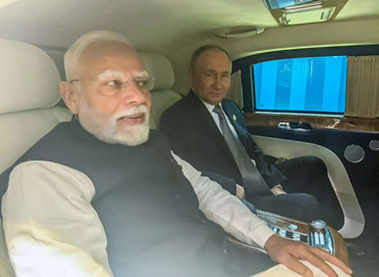 Tianjin: PM Modi and President Putin Travel Together