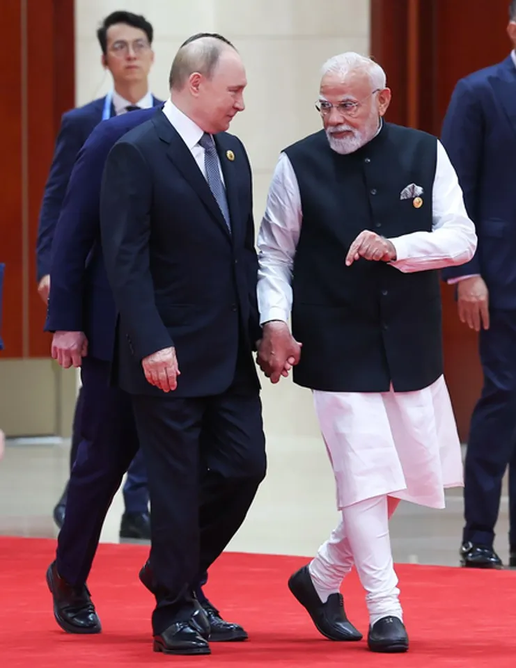 Tianjin: PM Modi Meets Russian President Putin