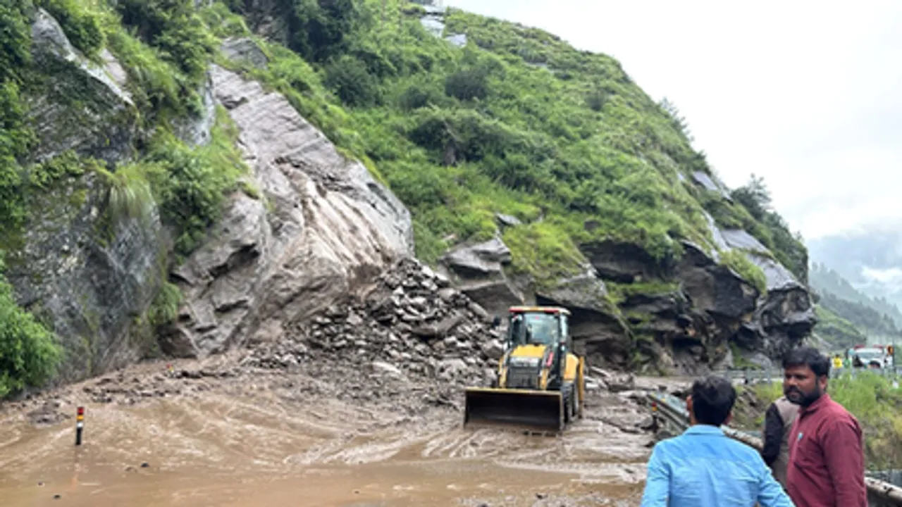 Torrential rains continue to lash Uttarakhand, schools shut in 10 districts