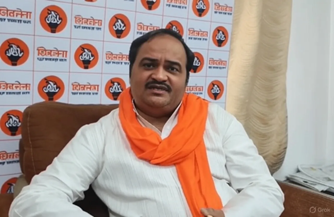 इमीग्रेशन एंड फॉरेनर्स एक्ट को लेकर आनंद दुबे का तंज, सरकार को पहले ही उठाने चाहिए थे सख्‍त कदम