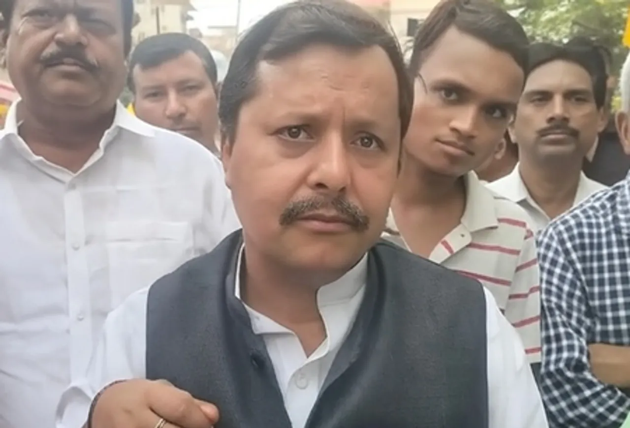 Minister Nitin Naveen