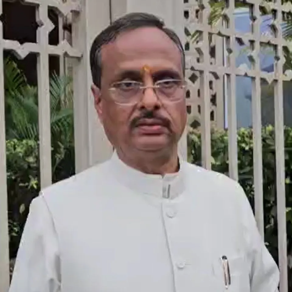 बिहार में संभावित हार को देख विपक्ष कर रहा पीएम पर अपशब्‍दों का प्रयोग : दिनेश शर्मा