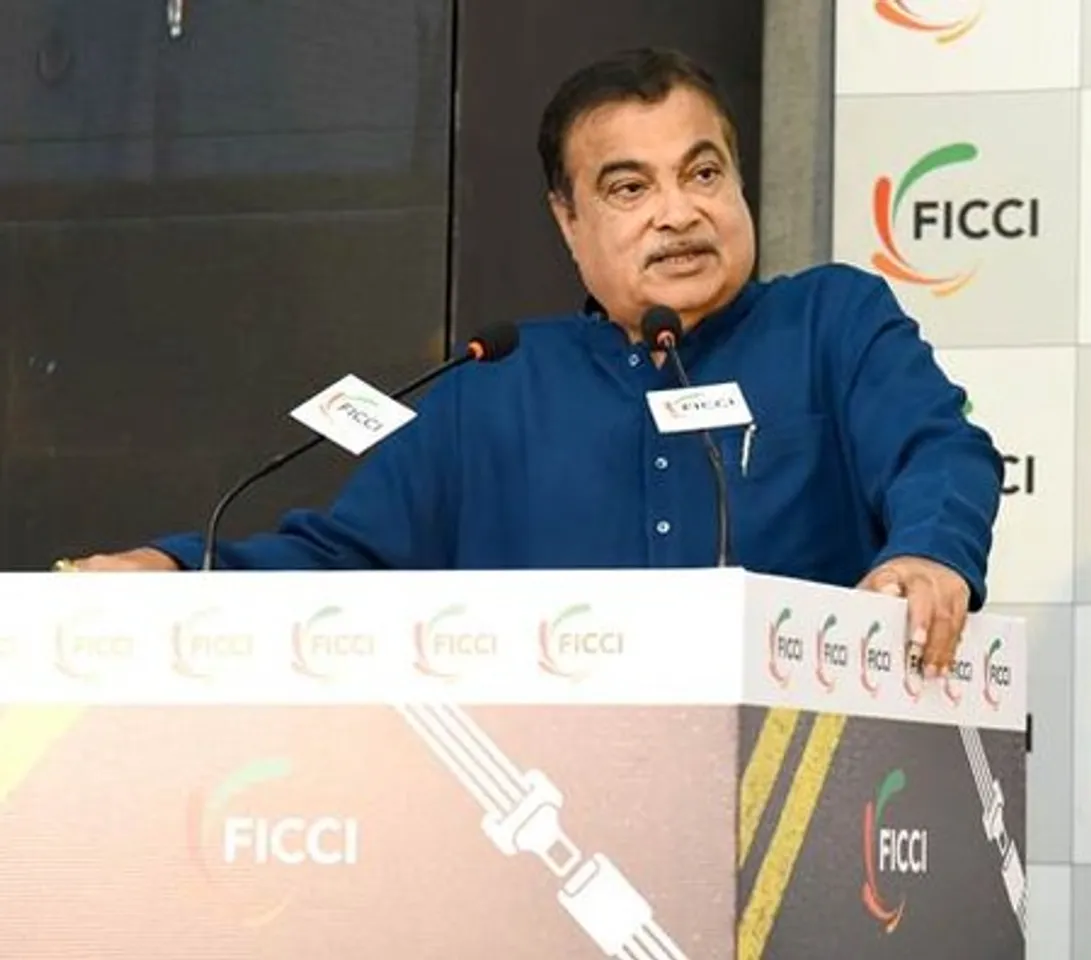 सड़क सुरक्षा के बारे में छात्रों को क्षेत्रीय भाषाओं में शिक्षित करना जिम्मेदार नागरिक बनाने में अहम कदम : नितिन गडकरी