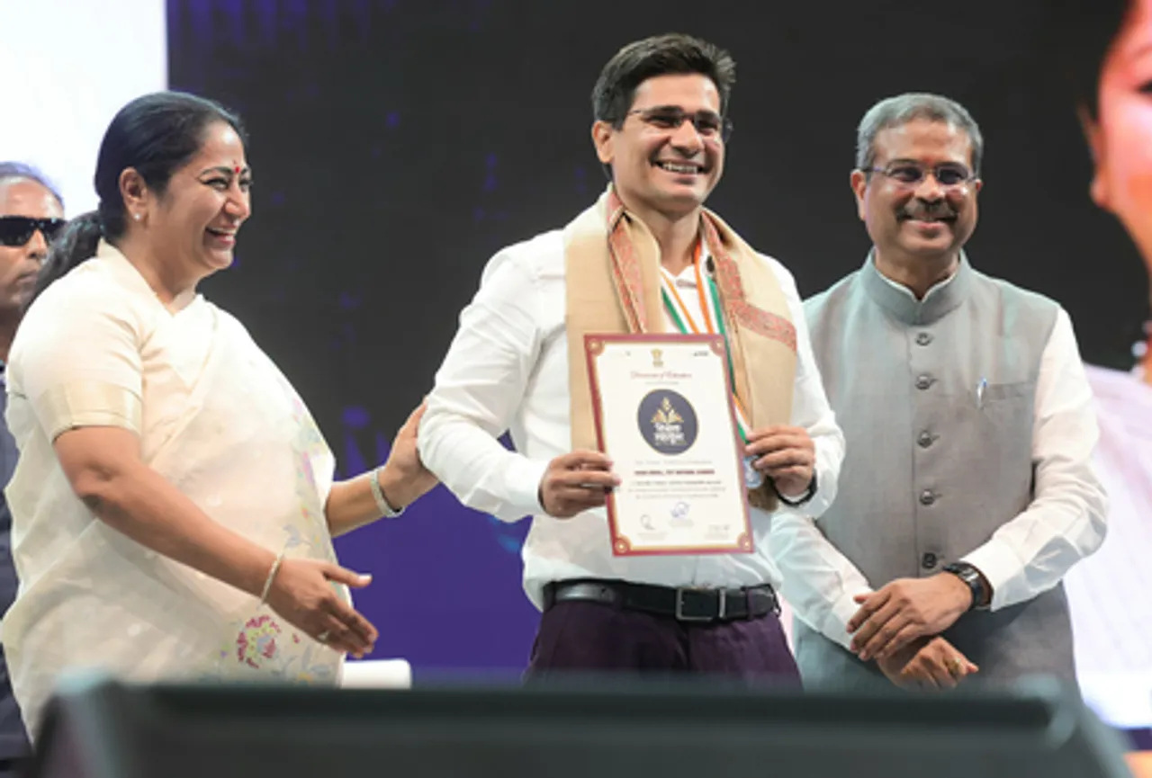शिक्षक महाकुंभ में गूंजा 'विकसित भारत' का संकल्प, केंद्रीय शिक्षा मंत्री ने दिल्ली के शिक्षा मॉडल को सराहा