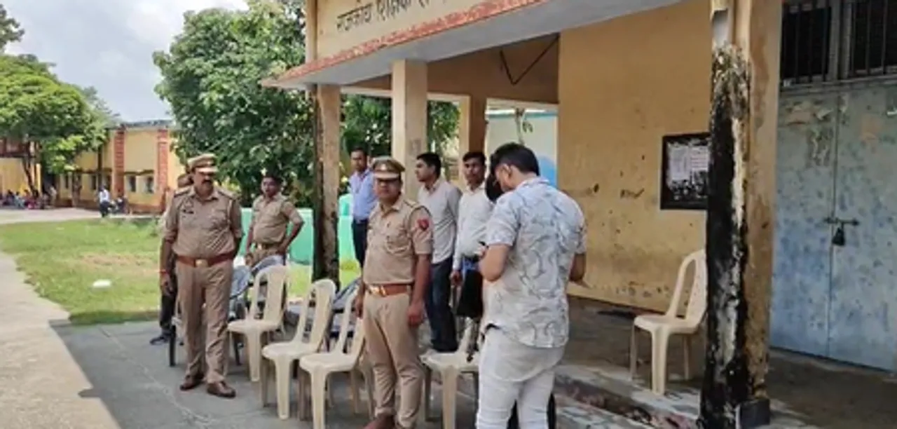 पीईटी परीक्षा: 15 केंद्रों पर 21696 अभ्यर्थी दे रहे परीक्षा, रामपुर जिलाधिकारी और पुलिस अधीक्षक ने सेंटर का लिया जायजा