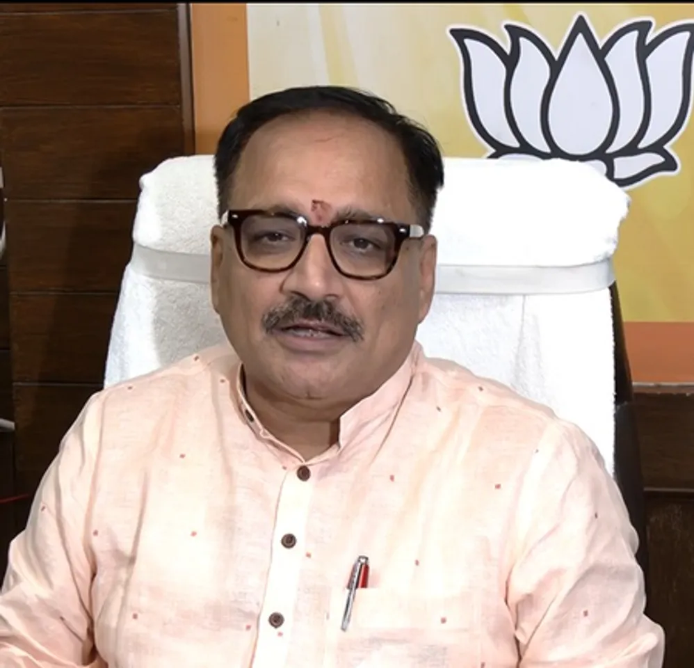 पंजाब के मुसीबत के घड़ी में केजरीवाल गुजरात दौरे पर भागे : वीरेंद्र सचदेवा