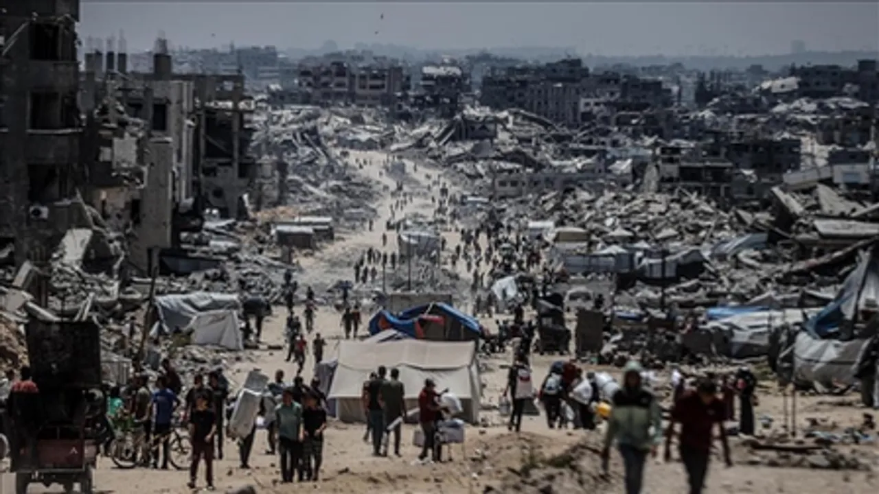 Israeli army destroys 15-floor tower in Gaza City (Photo: IANS)