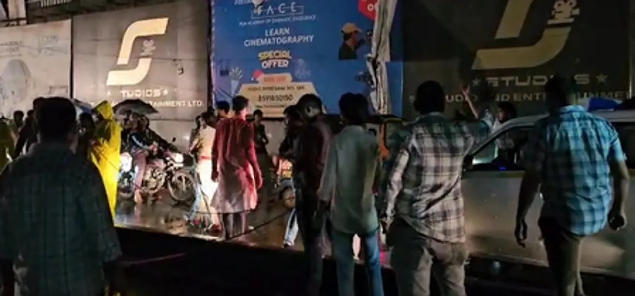 मुंबई में गणपति जुलूस के दौरान हादसा, हाईटेंशन तार गिरने से एक व्यक्ति की मौत, 5 झुलसे