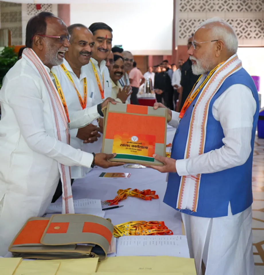 पूरे देश से आए सांसदों ने विविध मुद्दों पर बहुमूल्य विचार रखे: पीएम मोदी
